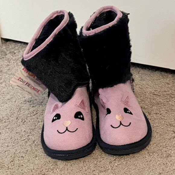 Adorable Muk Luks little girls size 10 purple blue faux fur cat face boots - Picture 1 of 6